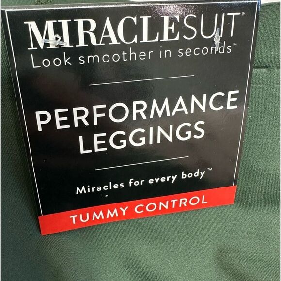 Miraclesuit Tummy-Control Performance 7/8 Leggings SIZE MEDIUM - Picture 10 of 13